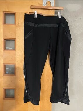 Lululemon Capris/Leggings 10